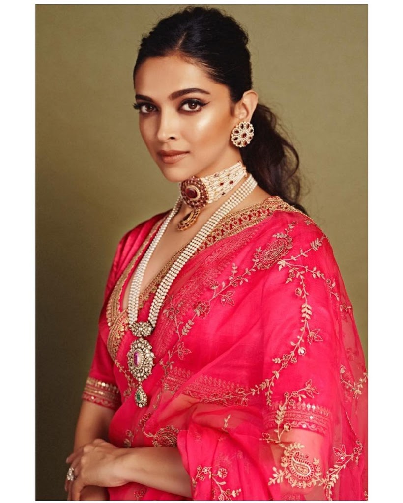 deepika padukone saree photos
