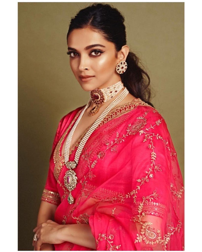 deepika padukone saree photos