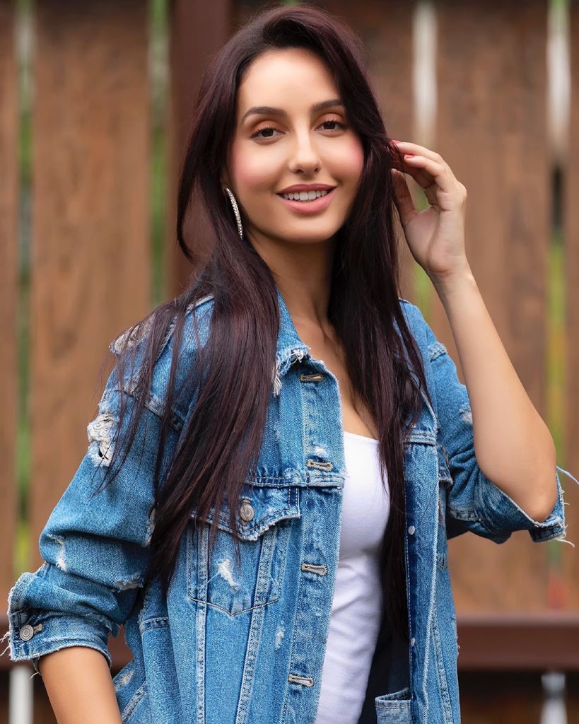 nora fatehi sexy pics